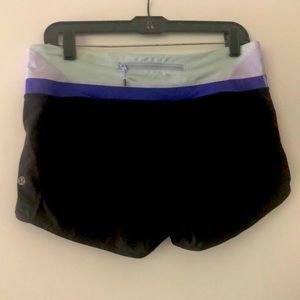 Lululemon shorts size 6